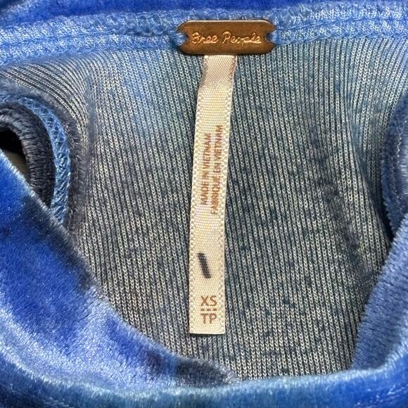 Free People Blue Tie Dye Velvet Halter Tank Top XS Mock Neck Racerback - Picture 3 of 14